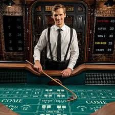 pgdewa slot Cash Out interface showing live bet with profit amount and Cash Out button on mobile